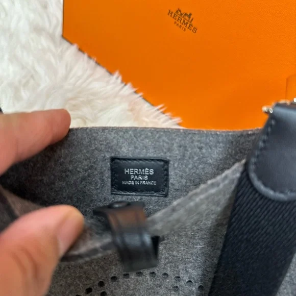 Hermes Evelyne Gen III Felt TPM Gray with Black Lining - Picture 5 of 14